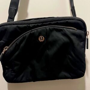 Black Lululemon Curved Lines Crossbody